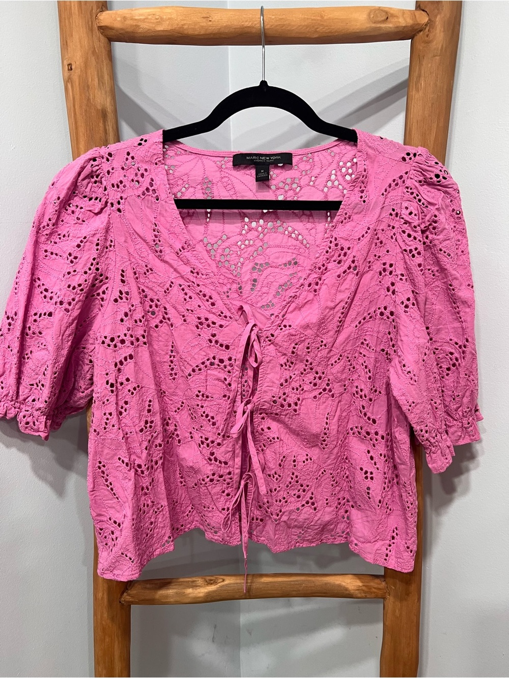 Marc New York Andrew Marc Pink Eyelet Tie Front Puff Sleeve Top M